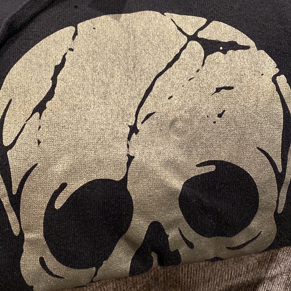 Hot Topic Black Sweater with Gold Skull. Size: SM - Picture 9 of 9